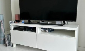 離新出清

IKEA 全白電視櫃

使用一年
無任何磨損 近全新

原價275購入 售1 …