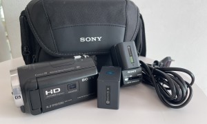 出售 Sony Video Recorder HDR_PJ675 （已售）