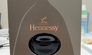 Hennessy James 1L w/Gift Box名酒便宜处理