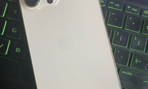 Iphone 13 ProMax9.9新出售