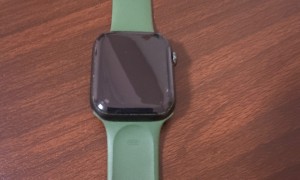 Apple Watch Series7 45mm GPS 墨绿色