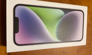 $1200出售全新未开封未激活IPhone 14 紫色128G