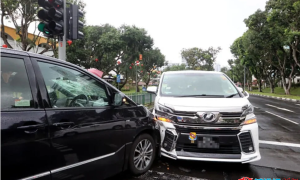 新加坡发生严重车祸，41岁外卖员被撞飞致亡