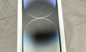 出售全新未开封iPhone 14 PRO MaX 256G 黑色 1750新币。新加坡本地机