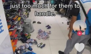 视频|网友吐槽顾客试穿乱扔爱鞋，这样非常“不”新加坡！