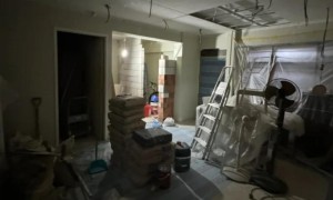 女留学生在新加坡住房遭遇变故，竟要与装修工人同居一室