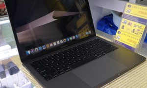 $800– 几乎全新Macbook Pro A1708–益群电脑手机维修二手回收买卖