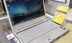 （已售）–几乎全新富士通寸笔记本电脑 8GB –益群电脑手机维修二手回收买卖
