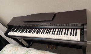 Yamaha Clavinova 电子钢琴出售