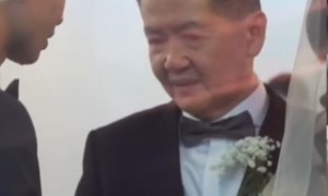视频|“我爱你爸爸”走红！新加坡父亲嫁女儿致词女婿变心怎么做？泪目！
