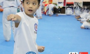 Consistent practice boost students\’ kicking speed and punches power  持续的练习可以提高学生的踢腿速度和出拳力量